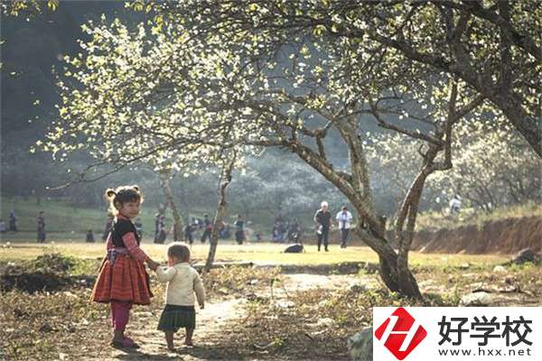 張家界少數(shù)民族加分政策是什么？中專(zhuān)升大專(zhuān)加分嗎？