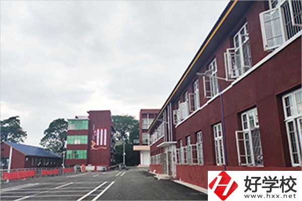 永州市海嘉中等職業(yè)技術(shù)學校的辦學條件怎么樣？
