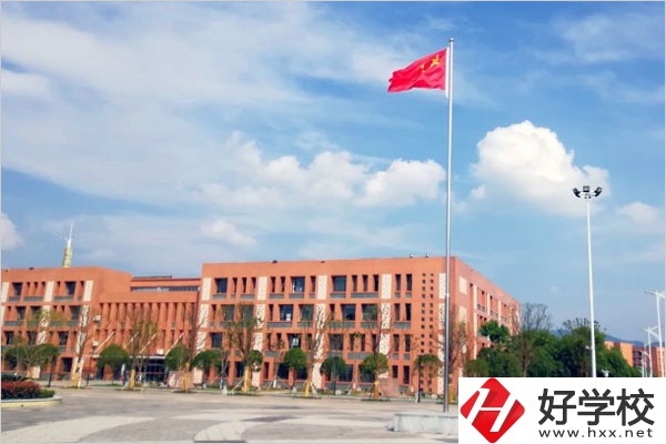 懷化讀公辦職高選哪些學(xué)校比較好？