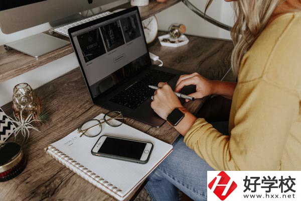 計(jì)算機(jī)平面設(shè)計(jì)專(zhuān)業(yè)去哪學(xué)？看看湖南這幾所中職學(xué)校