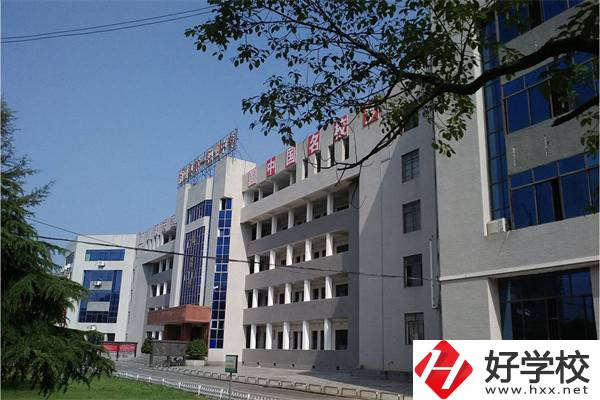 岳陽有哪些示范中專推薦？有什么辦學(xué)優(yōu)勢？
