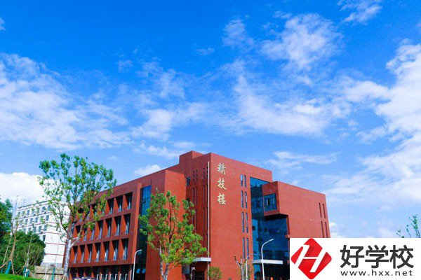 長沙職業(yè)技術學院(中職部)實訓樓