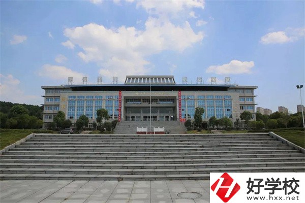 岳陽(yáng)有沒(méi)有五年制大專？有哪些五年制專業(yè)？