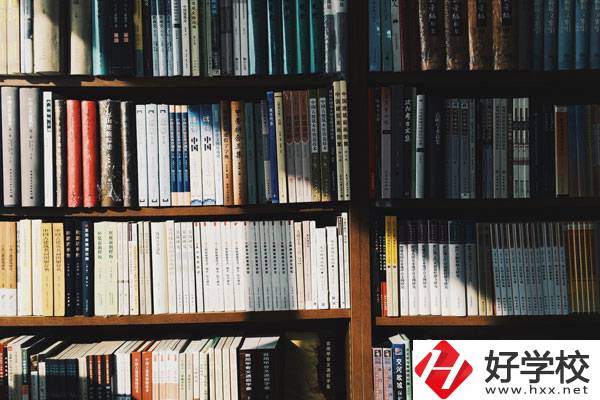 在永州什么學(xué)?？梢宰x學(xué)幼師專業(yè)？女生多嗎？