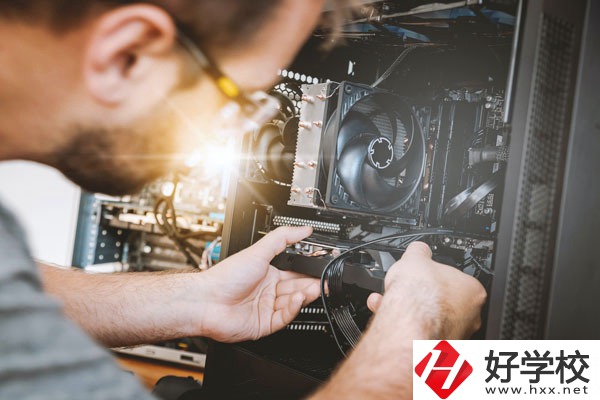 懷化市商貿(mào)經(jīng)濟(jì)管理學(xué)校有什么特色？專業(yè)有哪些？