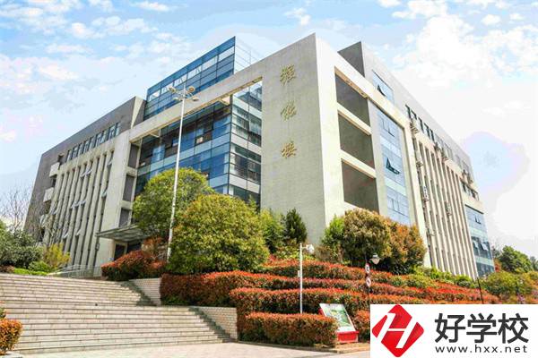 湖南省商業(yè)技師學(xué)院有哪些專(zhuān)業(yè)？就業(yè)率高不高？