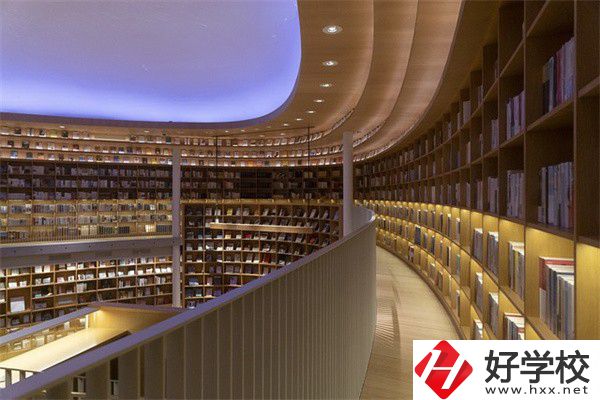 益陽公辦的中專有什么？上中專要考慮哪些問題？