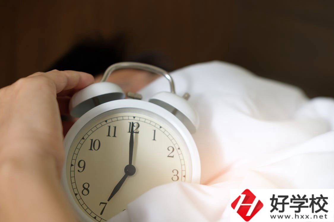 長(zhǎng)沙市岳麓區(qū)湘華職校就讀計(jì)算機(jī)專業(yè)怎么樣？