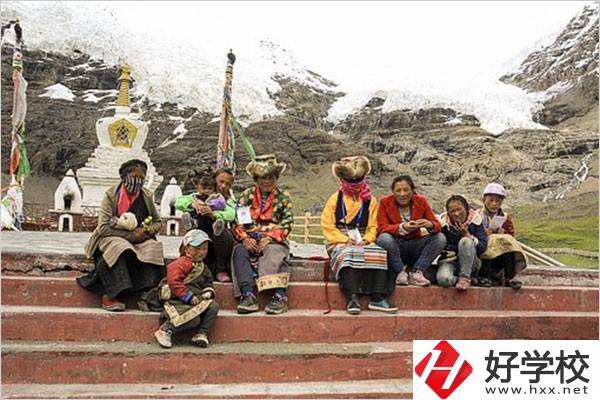 張家界少數(shù)民族加分政策是什么？中專升大專加分嗎？