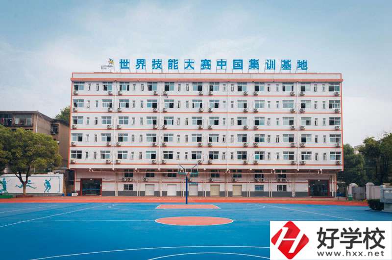 長沙建筑工程學(xué)校值不值得報考？從三個方面進(jìn)行分析