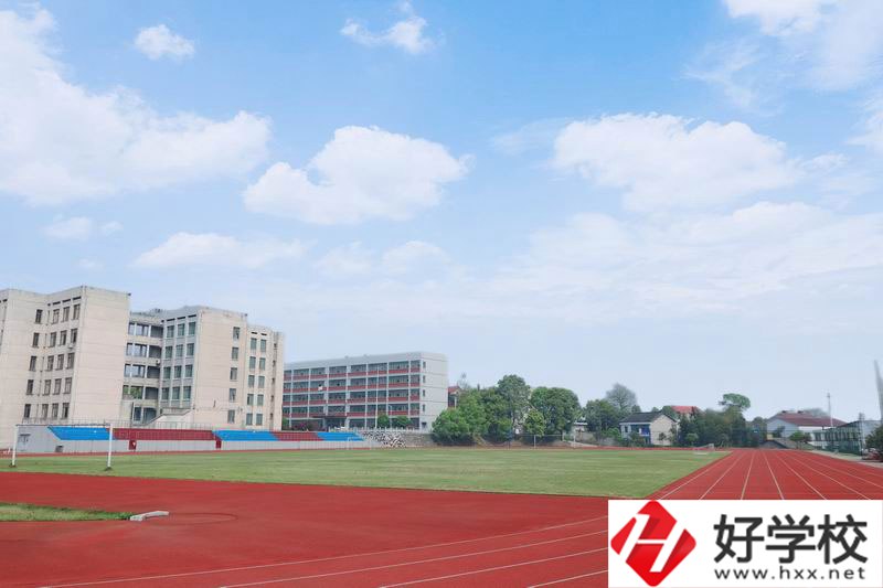 益陽(yáng)高級(jí)技工學(xué)校怎么樣？師資力量怎么樣？