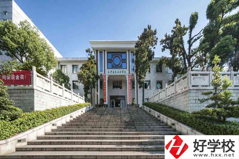長沙建筑工程學(xué)校有哪些專業(yè)？報(bào)名流程是怎樣的？