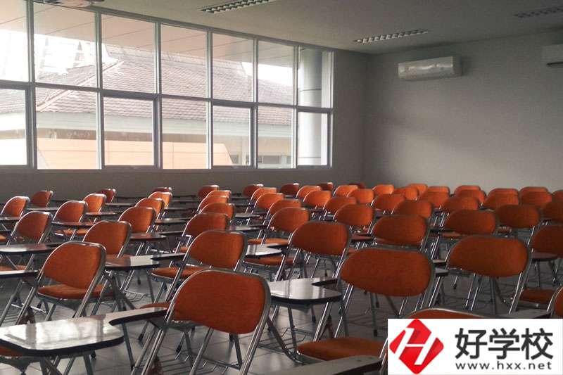 岳陽(yáng)富岳科技職業(yè)學(xué)校怎么樣？環(huán)境如何？