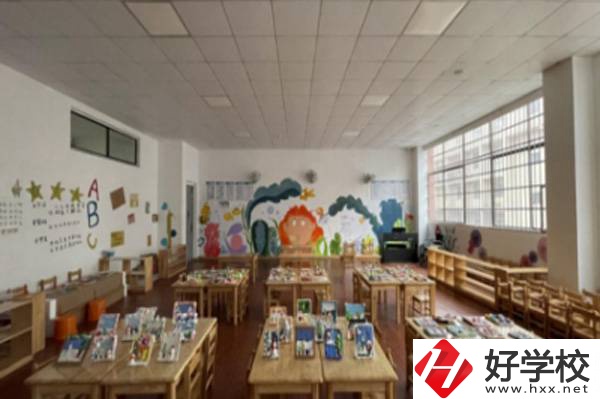 長(zhǎng)沙英藍(lán)中等職業(yè)學(xué)校怎么樣？開(kāi)設(shè)了哪些專業(yè)？