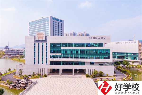 在湖南學(xué)外語可以讀什么職校？最新招生要求是什么？