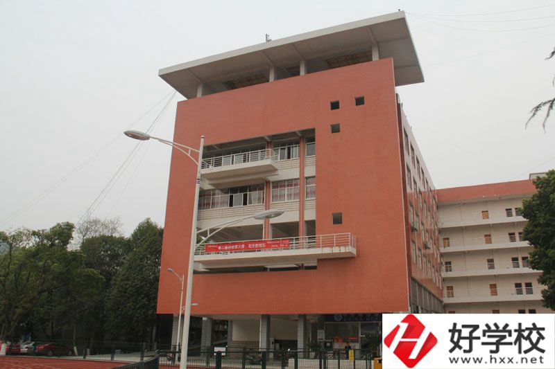 湘西中職學(xué)校校園環(huán)境怎么樣？好不好？