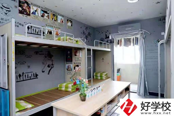 想在長(zhǎng)沙學(xué)習(xí)電子商務(wù)專(zhuān)業(yè)，推薦這些學(xué)校