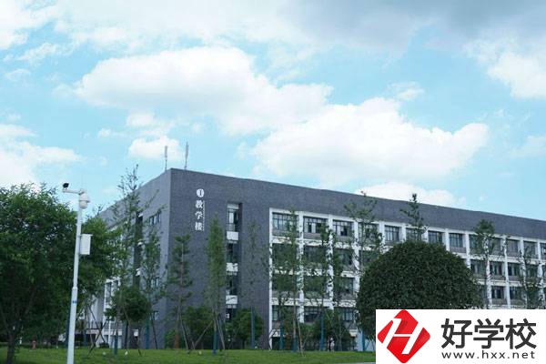 湘潭吉利汽車技術(shù)職校怎么樣？有哪些專業(yè)？