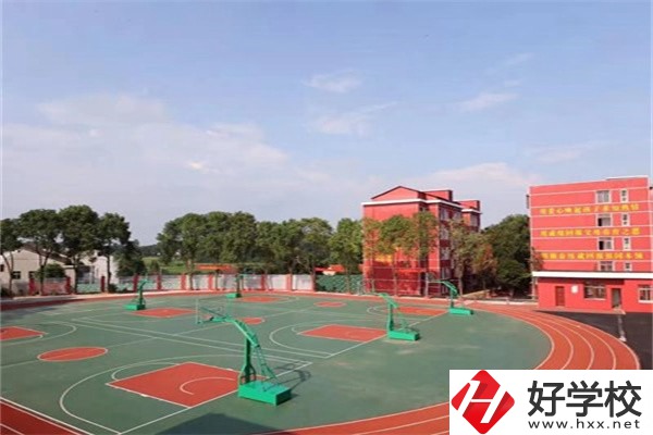 岳陽湘陰縣中山職業(yè)技術(shù)學(xué)校好不好？