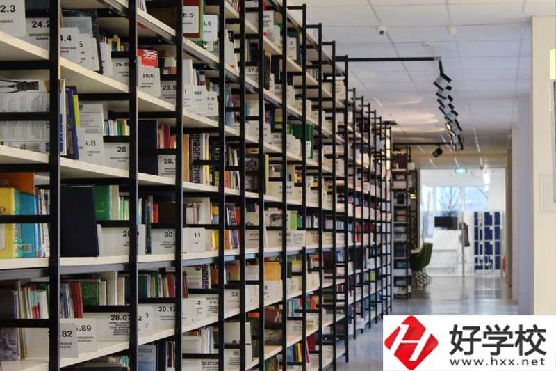 婁底幼兒師范學(xué)校是中職還是高職？有哪些專業(yè)？