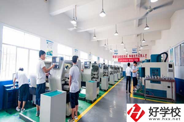 湖南省芷江民族職業(yè)中專學(xué)校有哪些辦學(xué)特色？