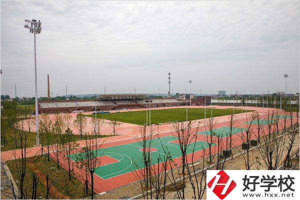 常德汽車機(jī)電學(xué)校師資情況如何？就業(yè)情況如何？