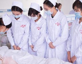 四川可以讀護(hù)理的學(xué)校有哪些？