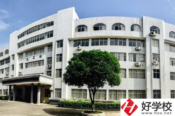 漣源市工貿(mào)職業(yè)中等專業(yè)學(xué)校有哪些專業(yè)？
