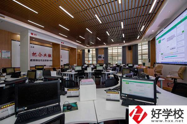 長沙財經學校好進嗎?學校情況怎么樣?