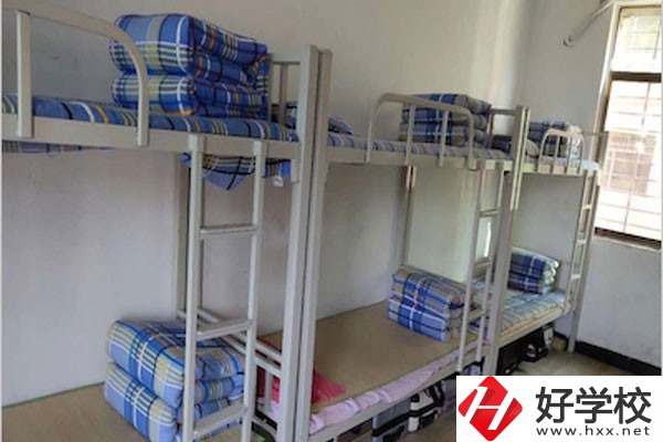 郴州城市經(jīng)濟職校有哪些專業(yè)？一年學(xué)費多少？