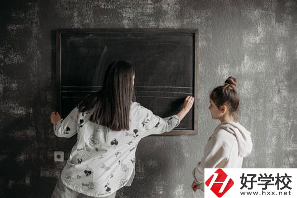 湖南省商業(yè)職業(yè)中等專業(yè)學(xué)校怎么樣？宿舍怎么樣？