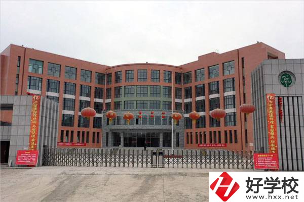 湘西花垣縣有中專學(xué)校嗎？學(xué)校怎么樣？
