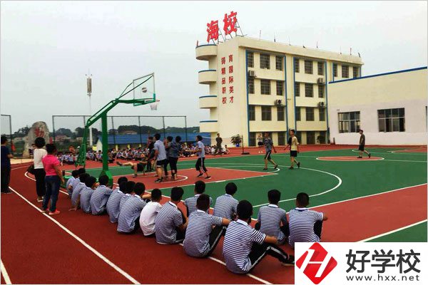株洲海事職業(yè)學(xué)校有學(xué)費減免政策嗎？有哪些報考要求？