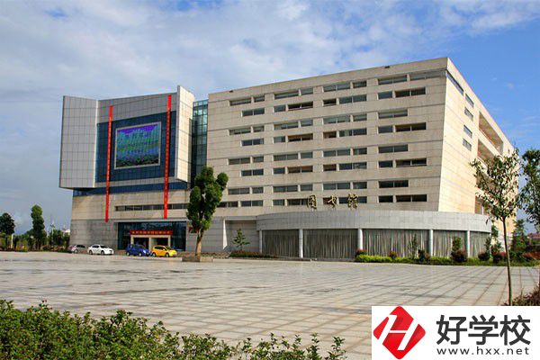 永州有中職部的大專有哪幾所？收費(fèi)標(biāo)準(zhǔn)是多少？