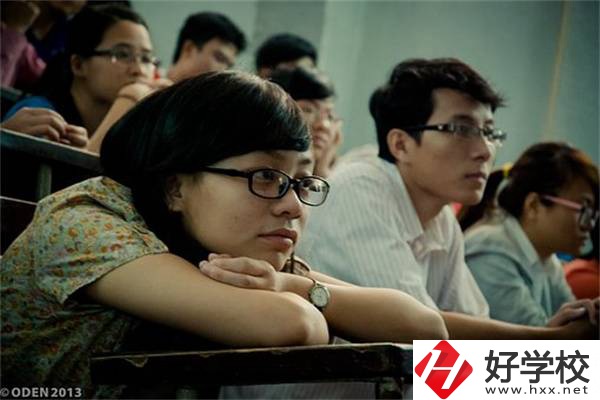 湖南初中畢業(yè)成績(jī)非常差選什么學(xué)校好？還有前途嗎？