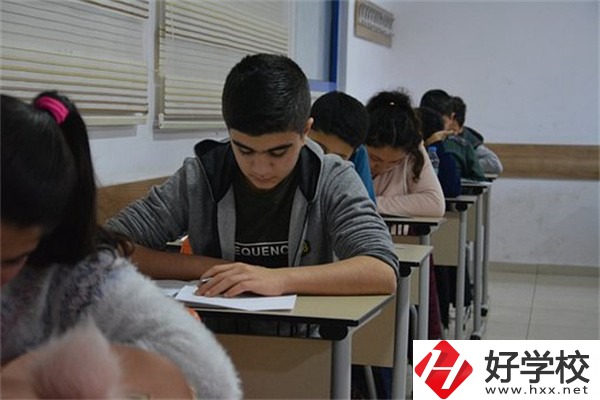 在湖南就讀中專限制戶籍嗎？上中專好不好？