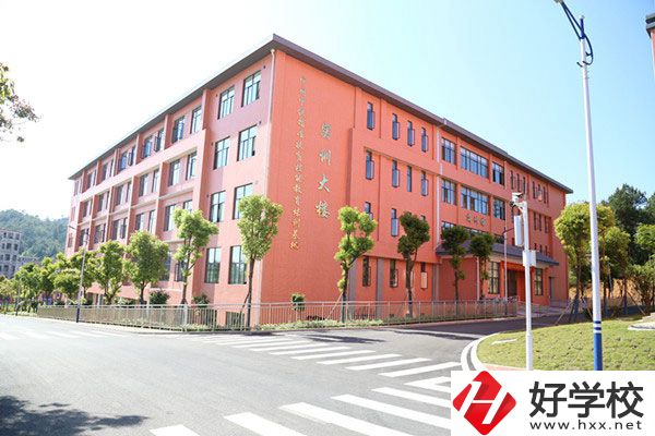 郴州汝城有環(huán)境設(shè)施好的中專學(xué)校嗎？
