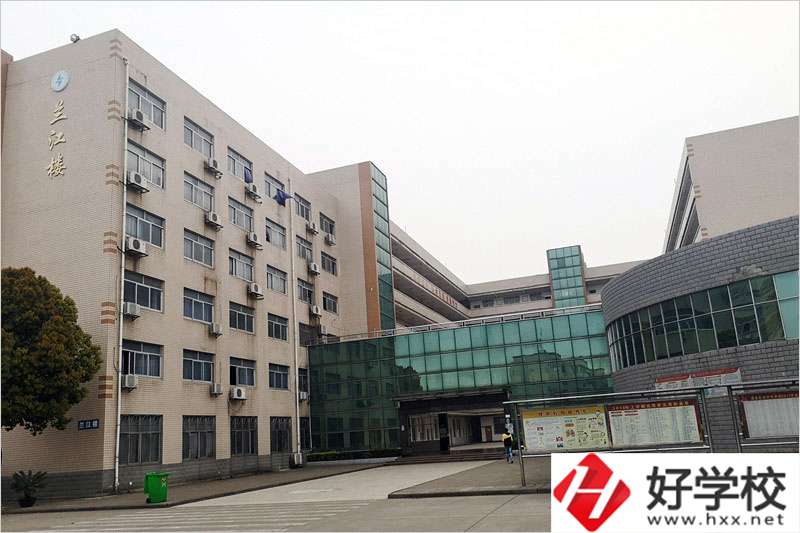 澧縣職業(yè)中專學校怎么樣？值得去讀嗎？