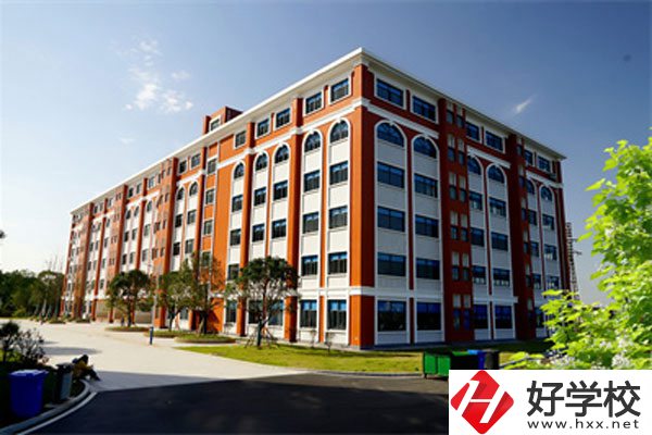 想在長沙讀藝術類學校，推薦這兩所學校
