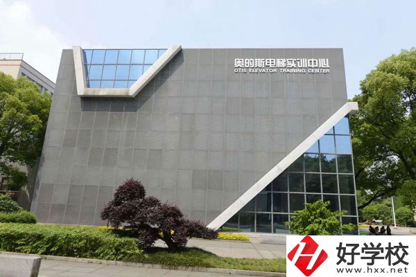 湘潭信息中等職校如何？學費情況怎么樣？