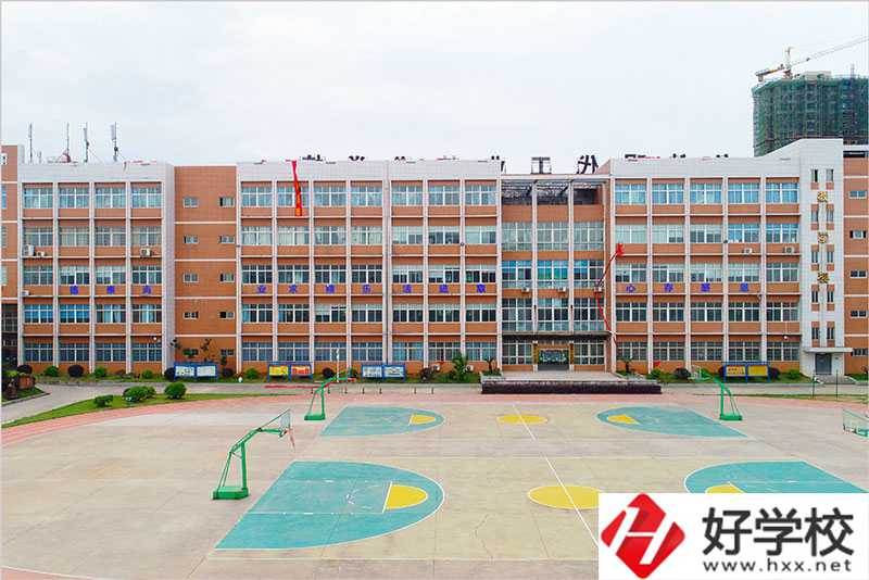 初中畢業(yè)讀湖南健康學校怎么樣？有哪些專業(yè)？
