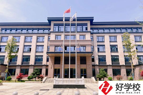 長沙中遠職業(yè)中專學校的辦學特色有哪些？