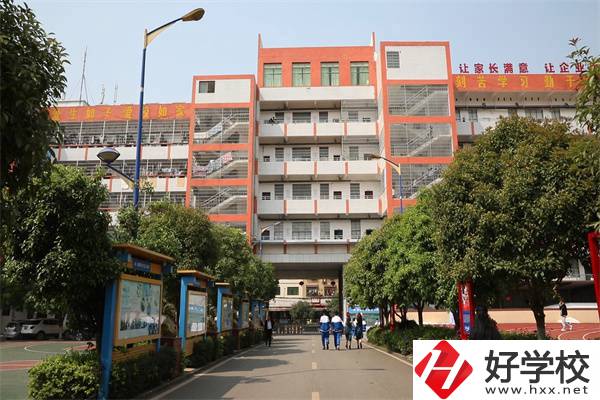 湖南育才技工學(xué)校怎么樣？是公辦學(xué)校嗎？