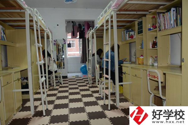 張家界地區(qū)有名氣的中職學(xué)校有哪些？