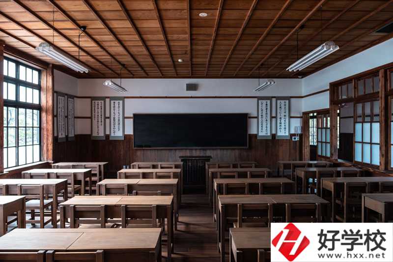 湖南省澧縣職業(yè)中專學(xué)校有哪些專業(yè)？學(xué)費(fèi)貴不貴？6.jpg