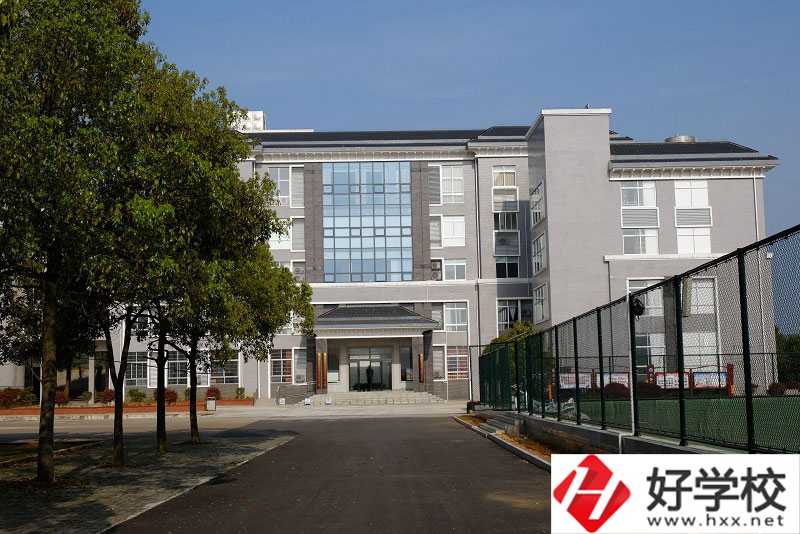 韶山市職業(yè)中專學(xué)校好不好？有哪些招生專業(yè)？
