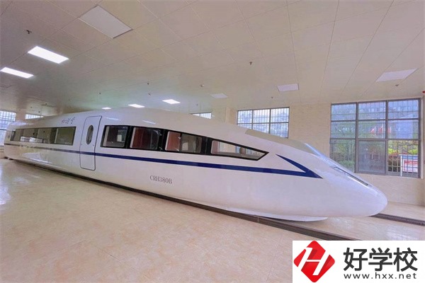 長沙涉外旅游職業(yè)中專實訓(xùn)室