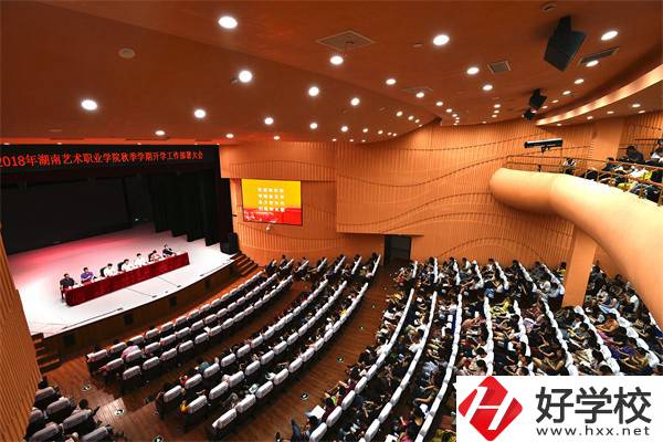 長沙音樂表演專業(yè)比較好的中職有哪些？學費貴嗎？