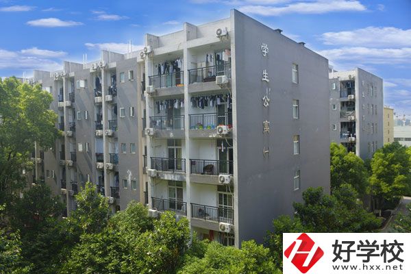 長沙高新技術(shù)工程學(xué)校環(huán)境如何？辦學(xué)優(yōu)勢在哪？