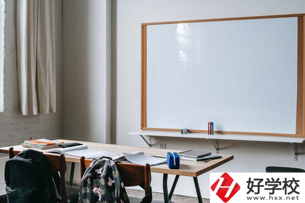 株洲市生物工程中專學校有哪些專業(yè)？怎么選好呢？
